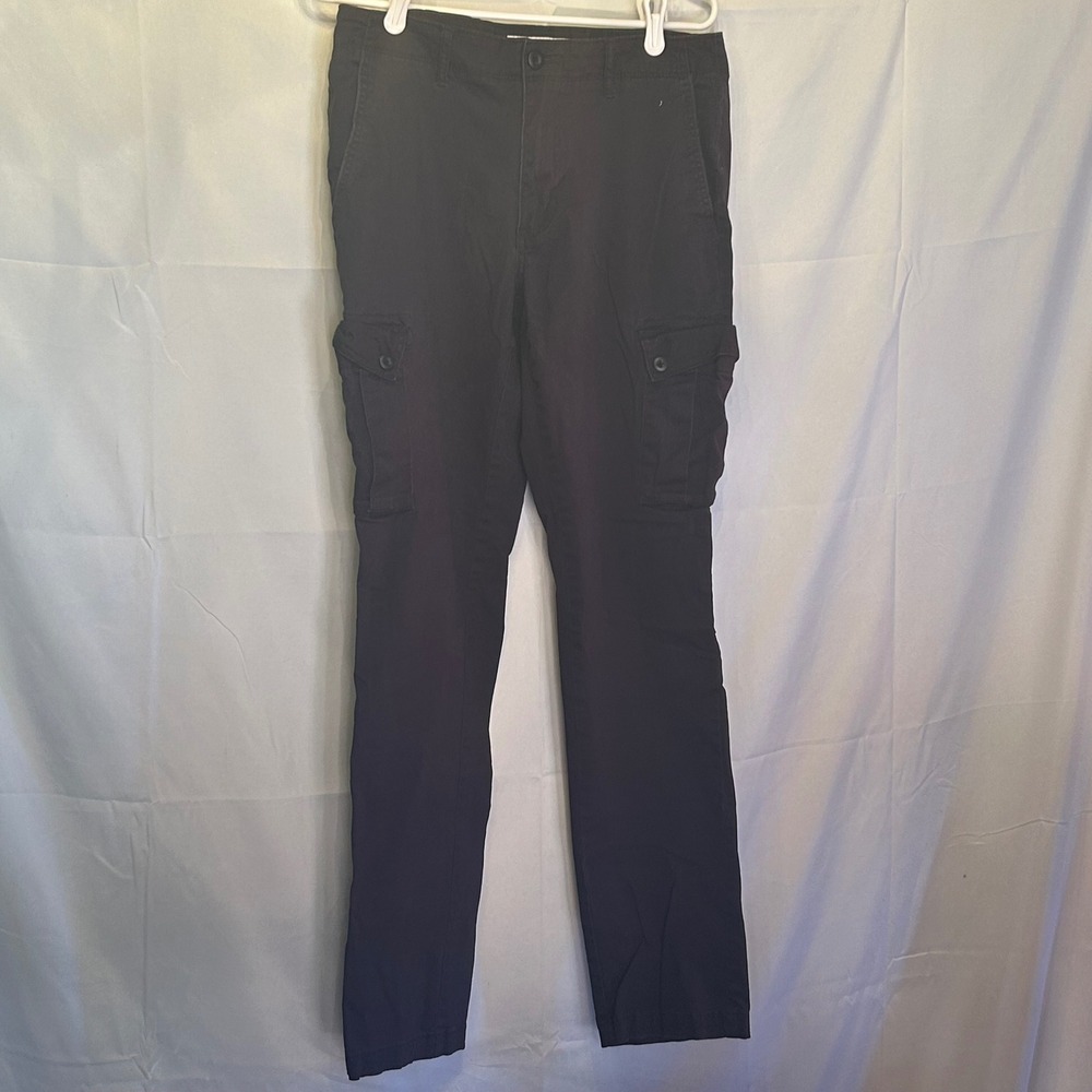 Amazon Essentials Mens Straight Fit Cargo Pants Dark Black 32x34  Twill